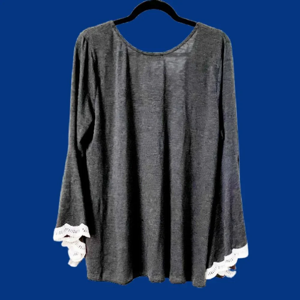 NWT Gray Altar'd State Top with Big Bell Sleeves Trimmed in White Croche… - Picture 1 of 3